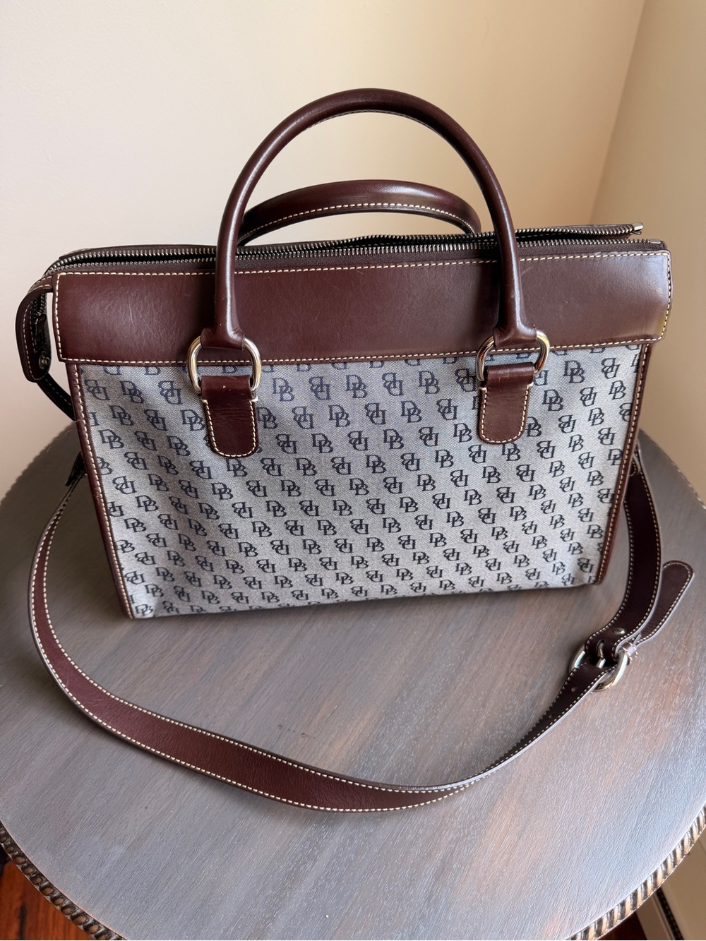 Dooney & Bourke Signature DB Double Pocket Tote w/ Matching Pouch, Pre-Owned - Picture 4 of 15